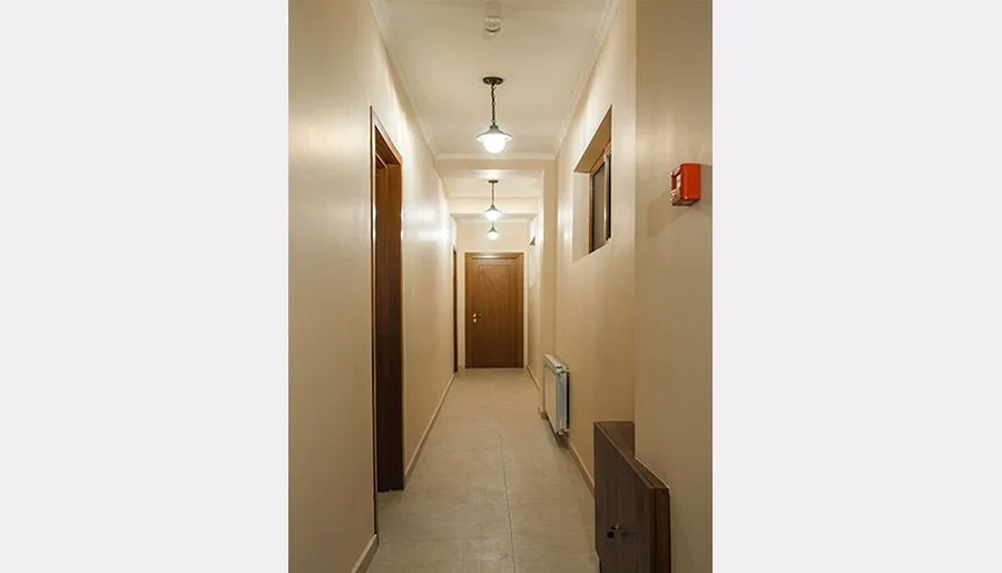 Royal House — Photo 6
