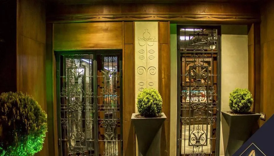 Penthouse — Photo 1