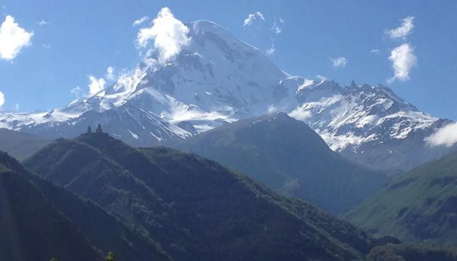 Kazbegi Cottages — Photo 9