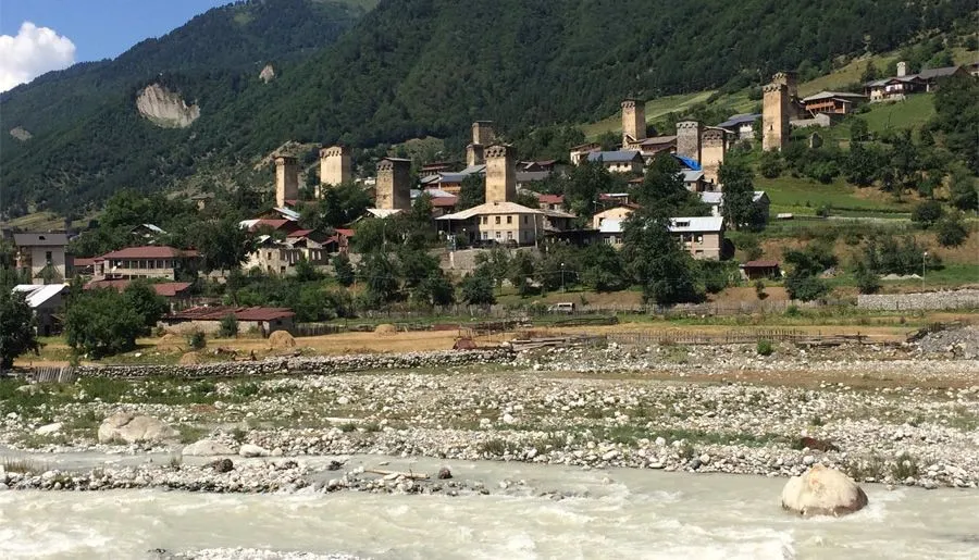 Riverside Mestia — Photo 8
