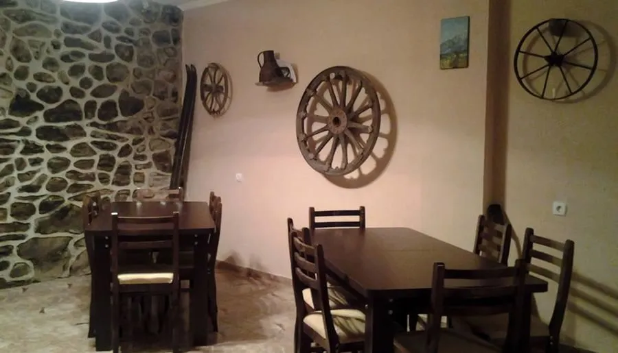 Svan House — Photo 12