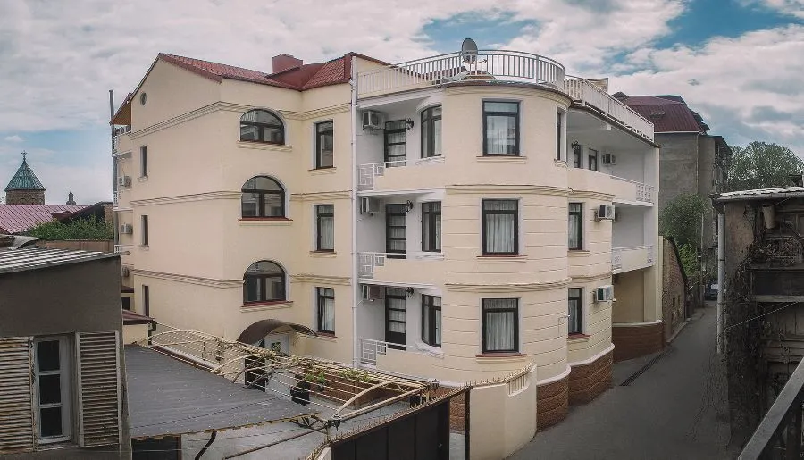 Imperial House — Photo 1
